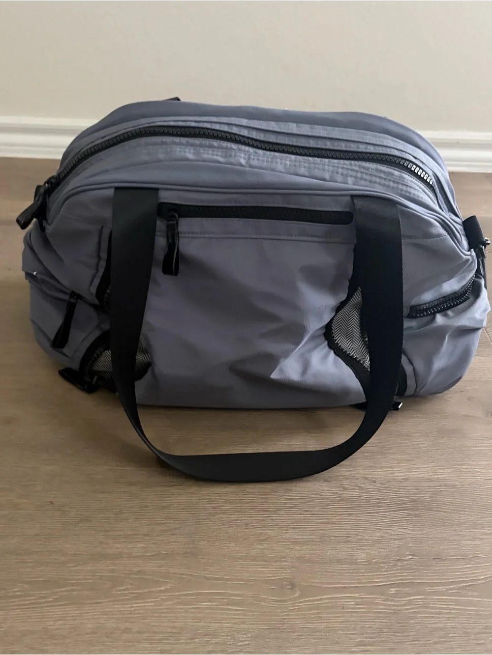 Gray Men’s Duffel Bag - Reliable Travel Weekender